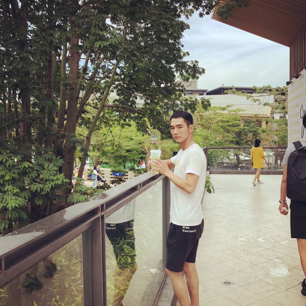 怕孤独还高山的照片