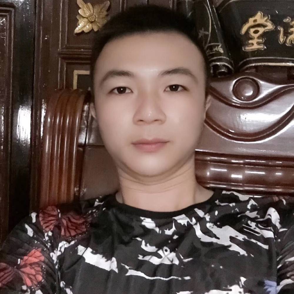 立堅的照片