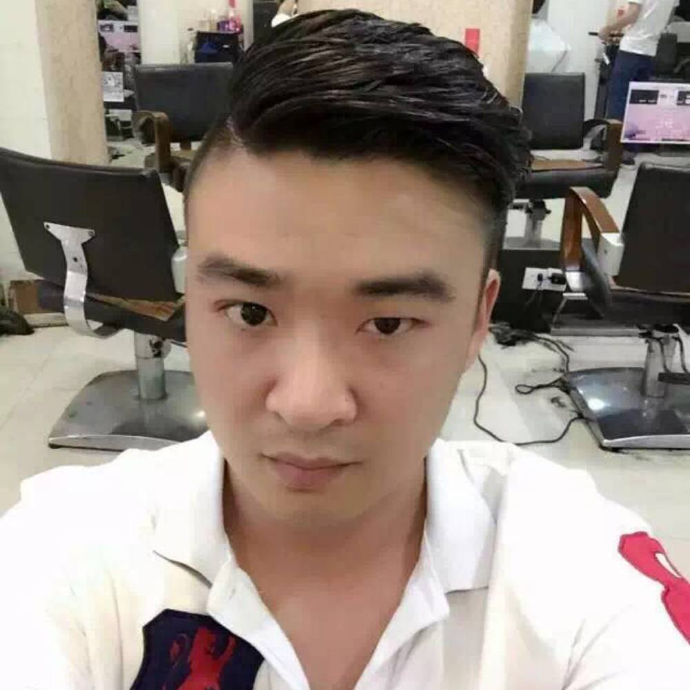 帆布鞋爱恋默默的照片