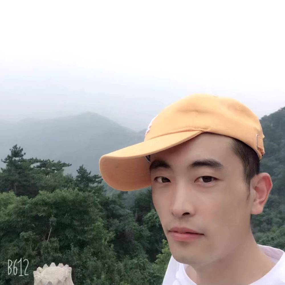 棉花糖眯眯眼的照片
