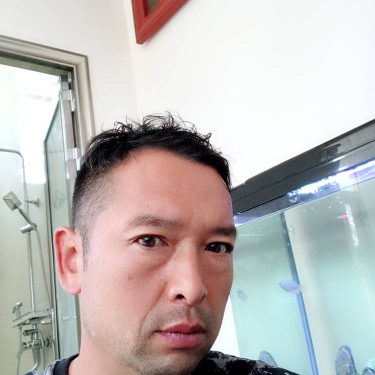 无垠方项链的照片