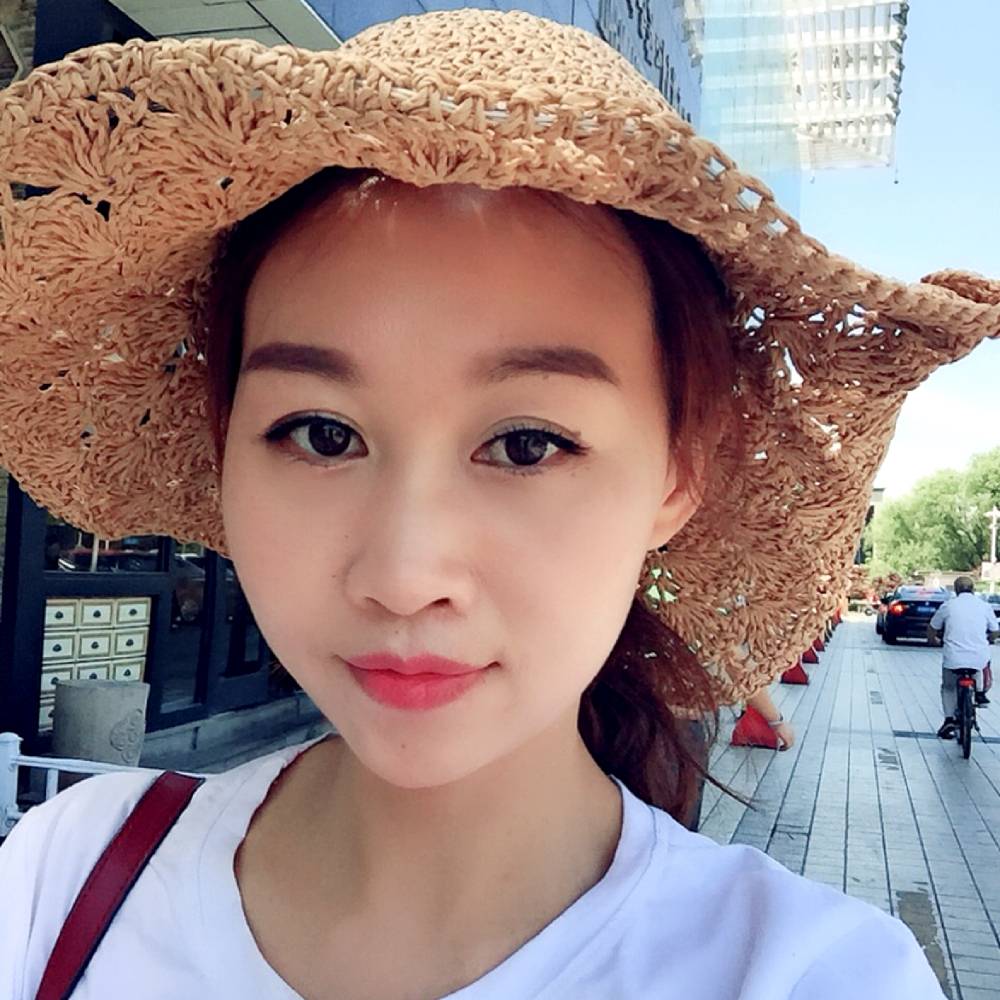 安静小蜜蜂的照片