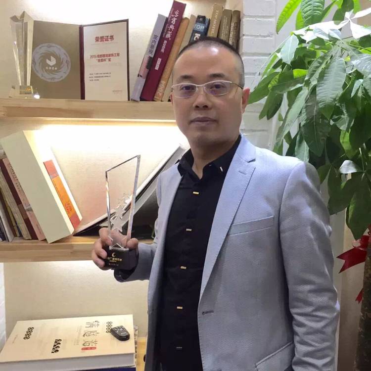 顾家先生的照片