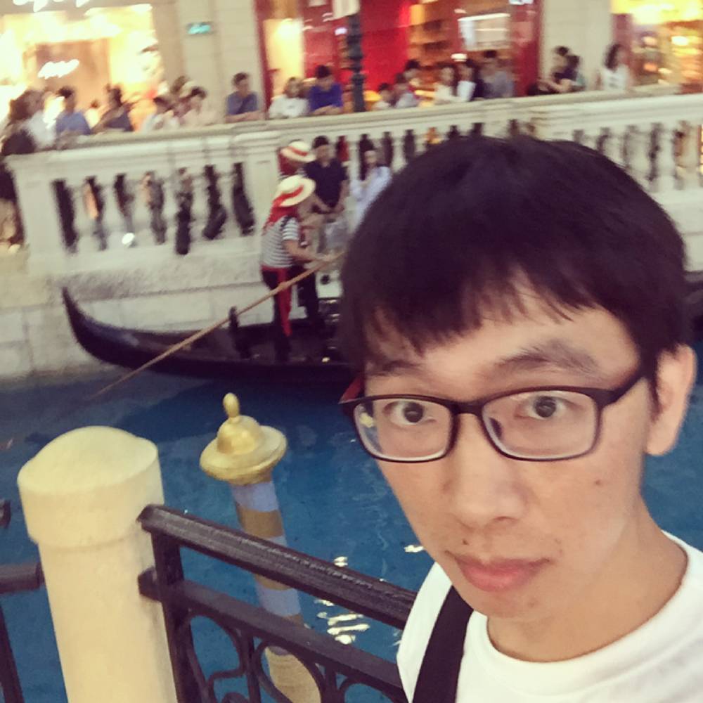 Truths的照片