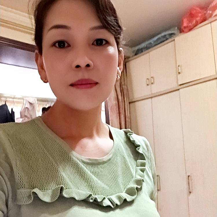 寂冷漫步小蜜蜂的照片