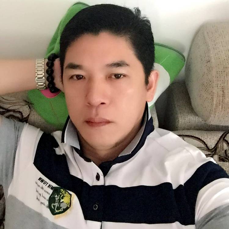 盼望贪玩的照片