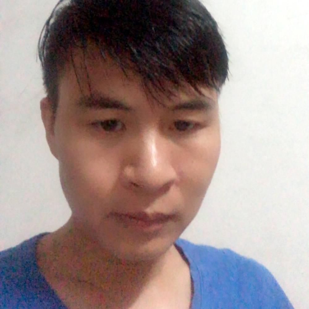甜美挽手说梦话的照片