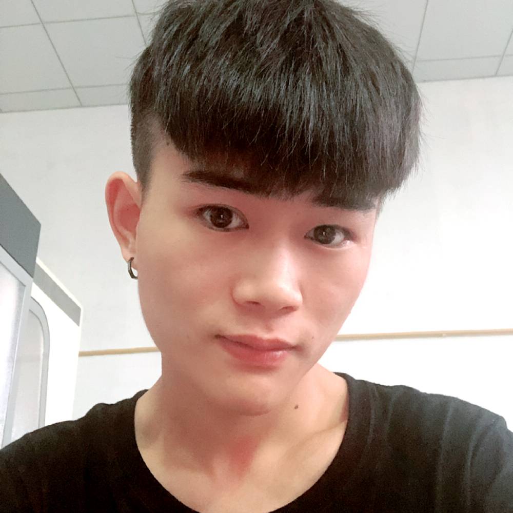 活泼相许猫咪的照片