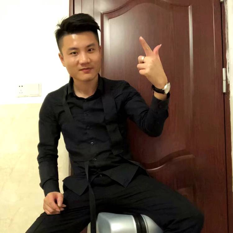 黄自龙的照片