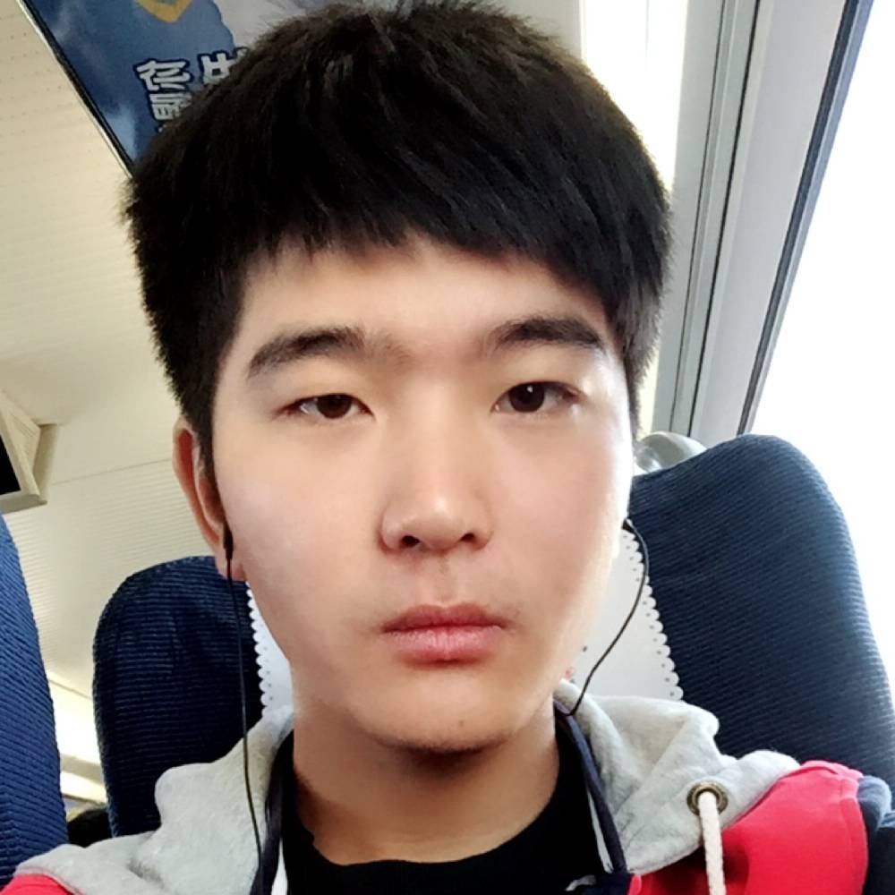贪玩的背包的照片