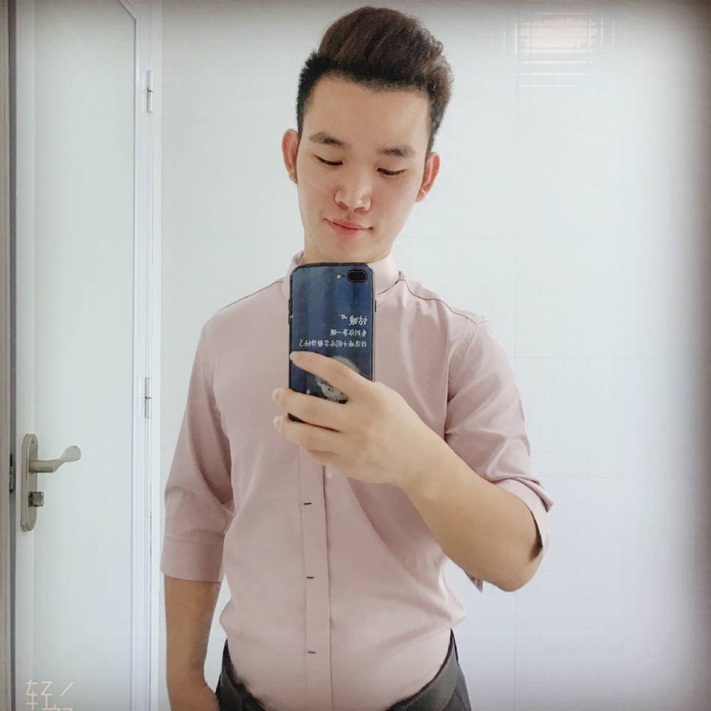 黄少。的照片