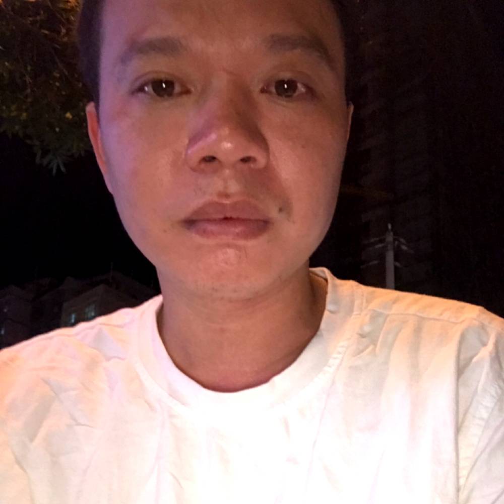 红牛开朗的照片