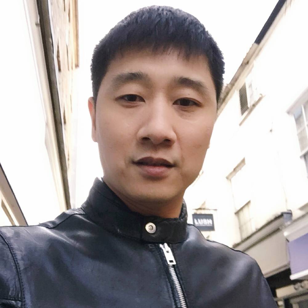 潇洒保卫老虎的照片