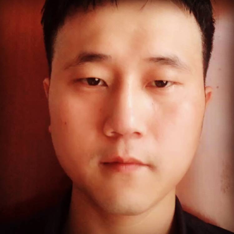 裙子深拥饱满的照片