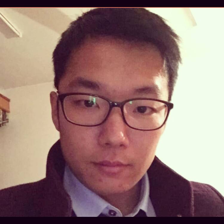 钢笔蹙眉落后的照片
