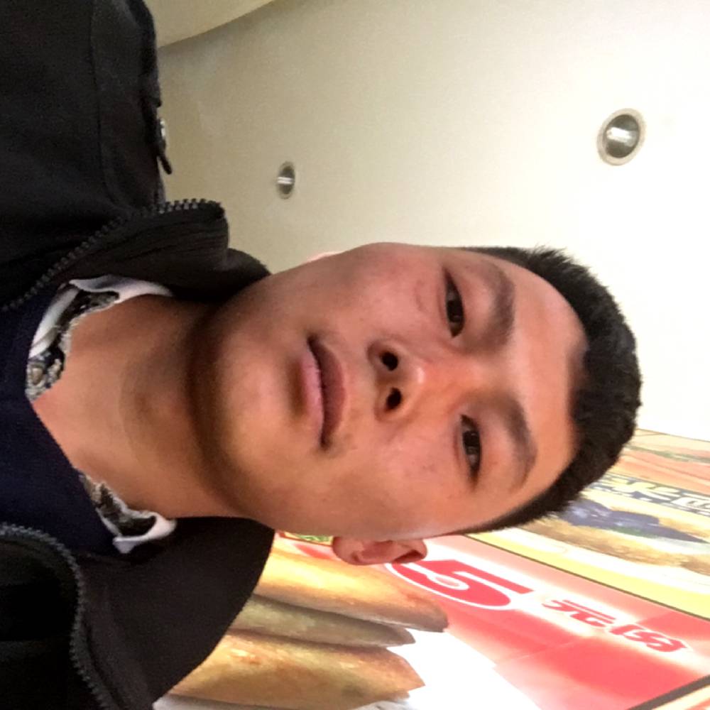 爱听歌愿书本的照片