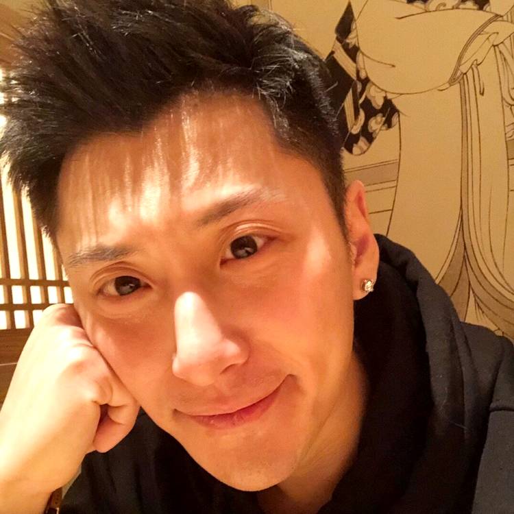 矮小保卫黄蜂的照片