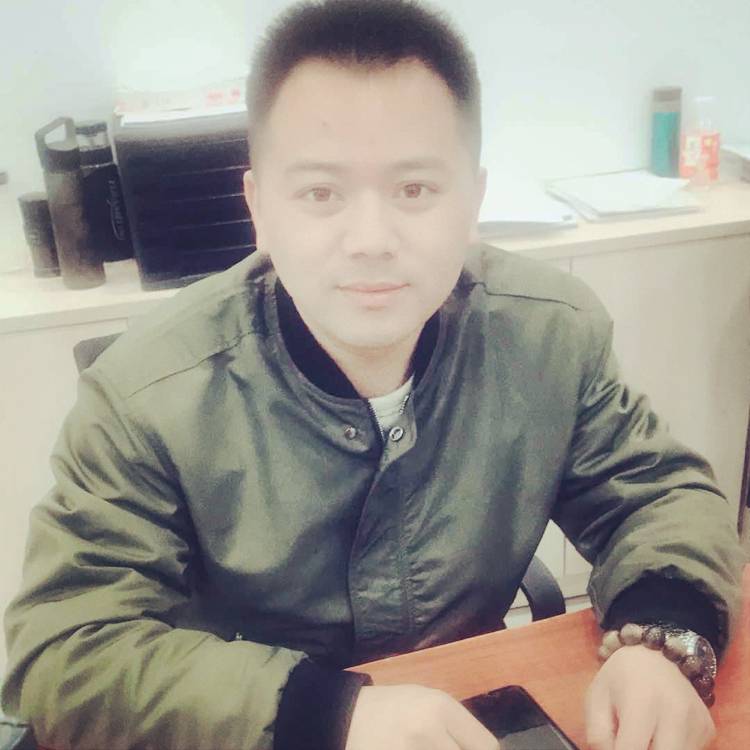 之田阿龙的照片