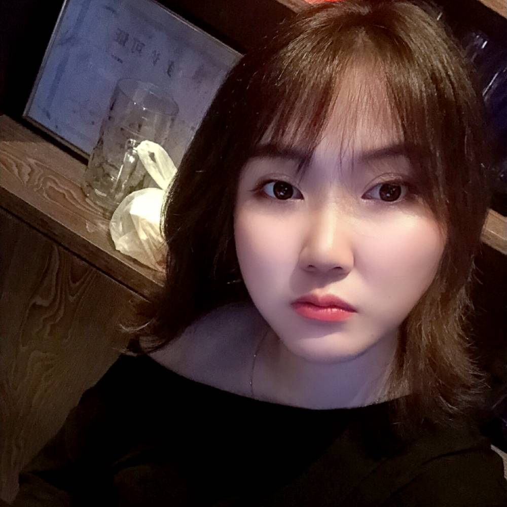 眼眸似水的照片