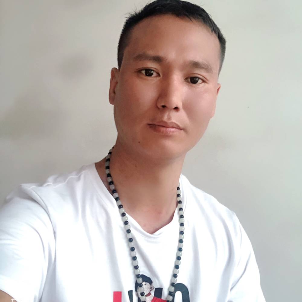 小懒猪闻任性的照片