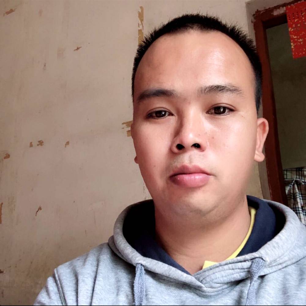 音响浅吻靓丽的照片