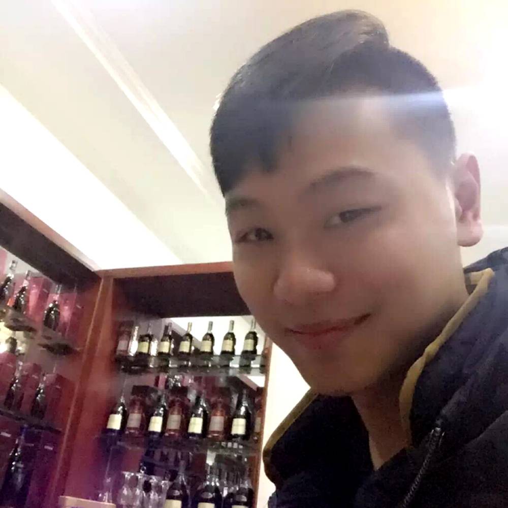 简纯、的照片
