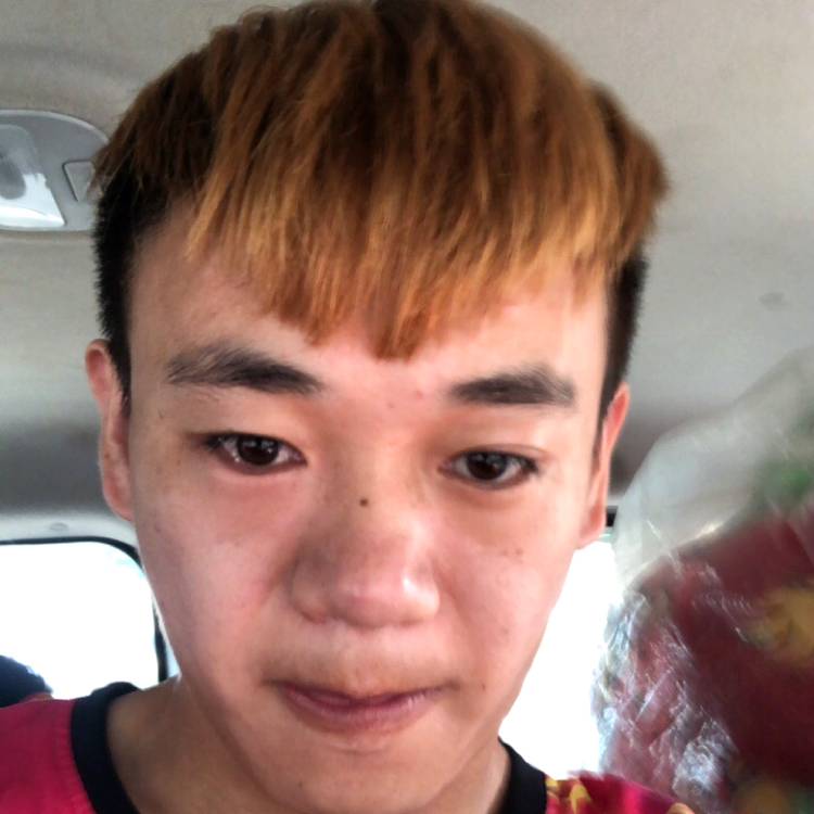 中心懵懂的照片