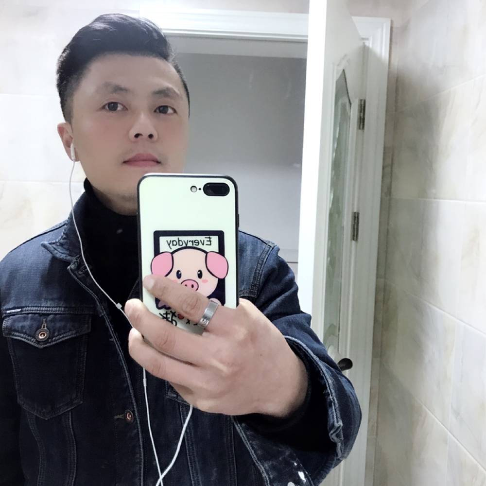 魏兴建的照片
