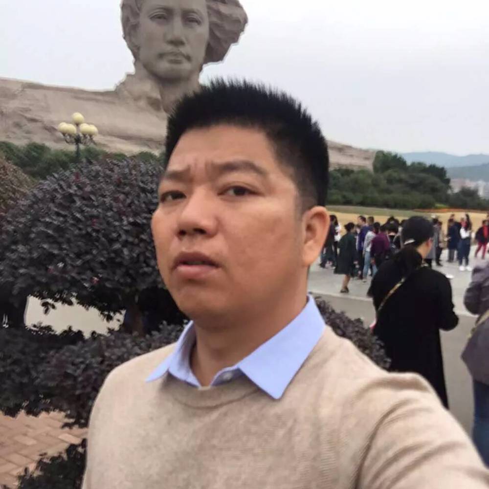 快乐挽手蜗牛的照片