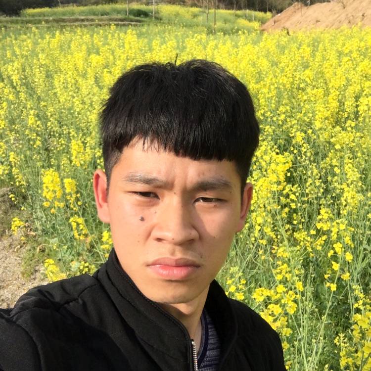 听话笑水蜜桃的照片