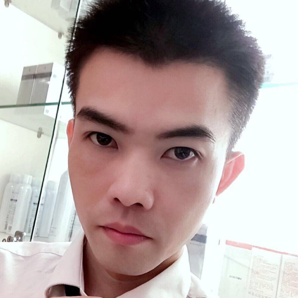 马路边走的照片