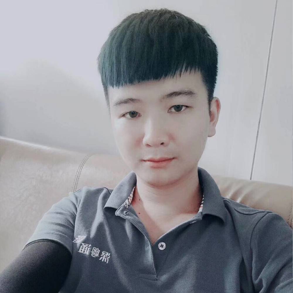 覃俊瑜的照片