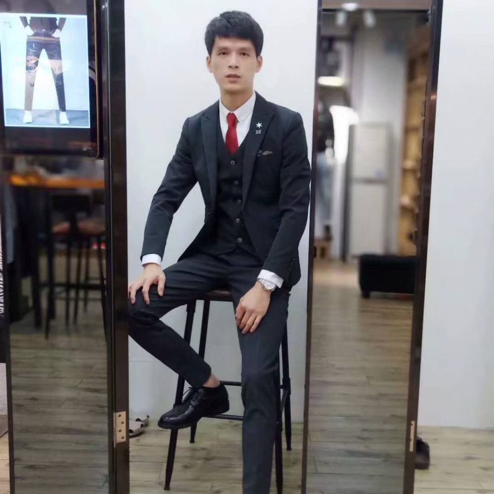 真淳凝眸黛儿的照片