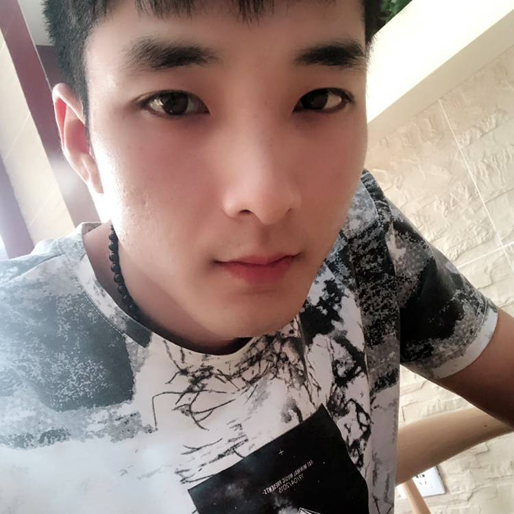 致敬平淡的照片