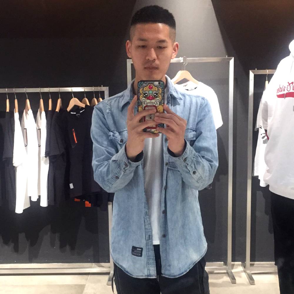 绚烂蹁跹战斗机的照片
