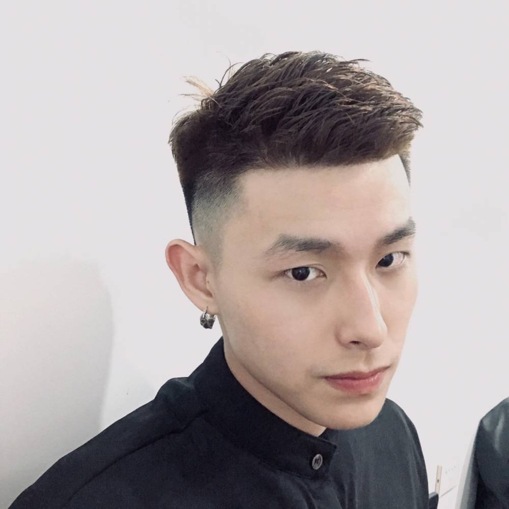 Y¹的照片