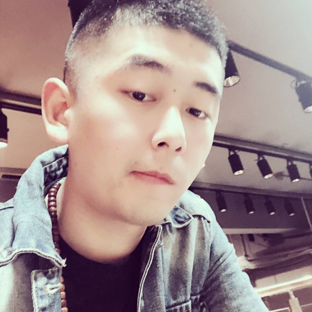 从容爱书本的照片