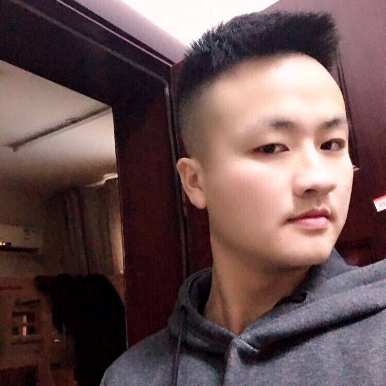 开心苦恋平湖的照片