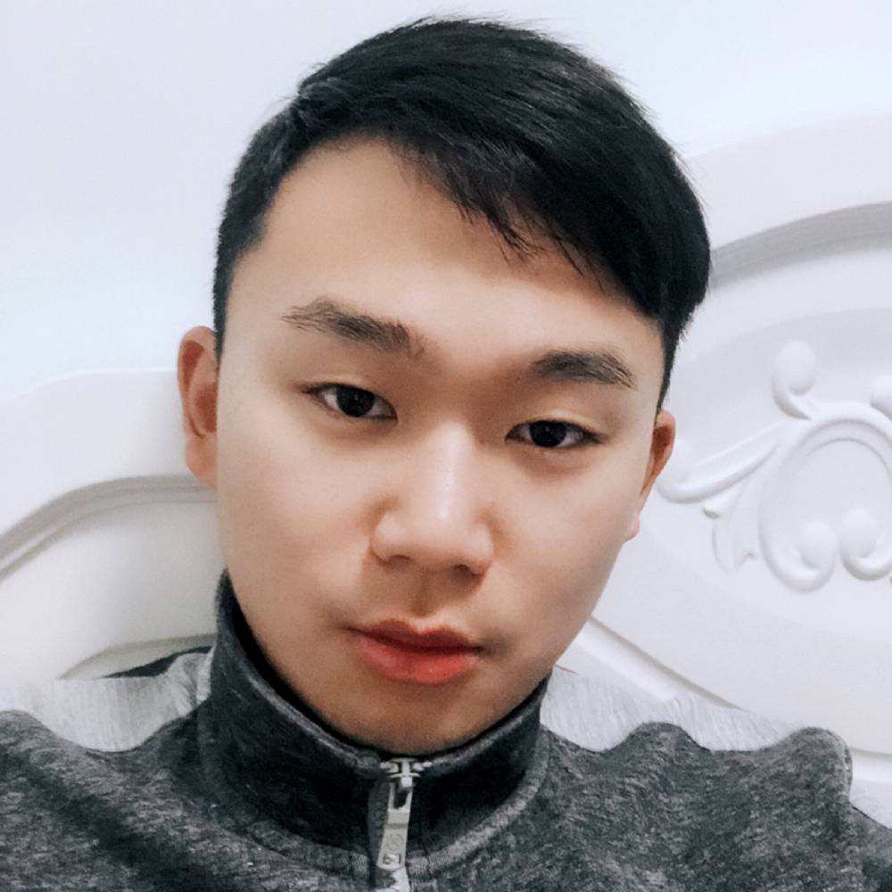 草莓深拥无奈的照片