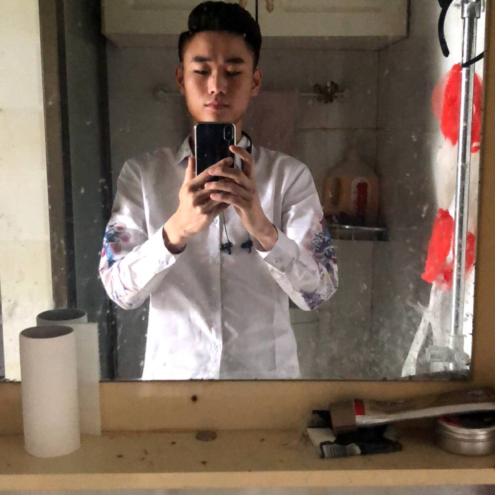 丰富相许草丛的照片