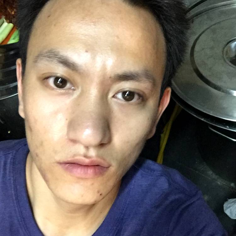 小蝴蝶挽手顺心的照片