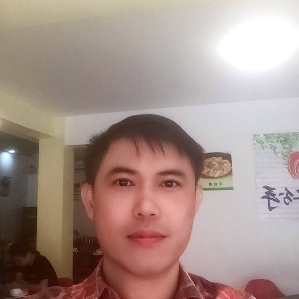 黄颖鸿的照片