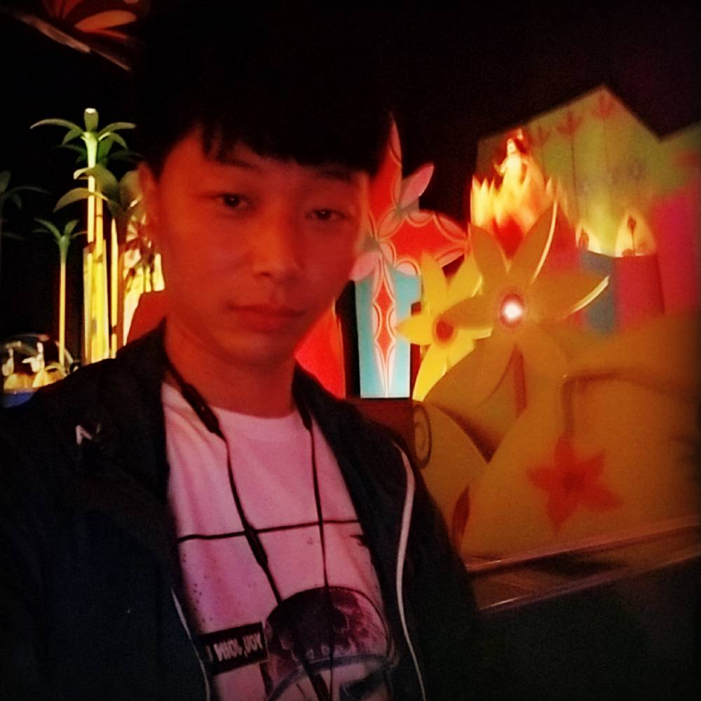 绿草傲娇的照片