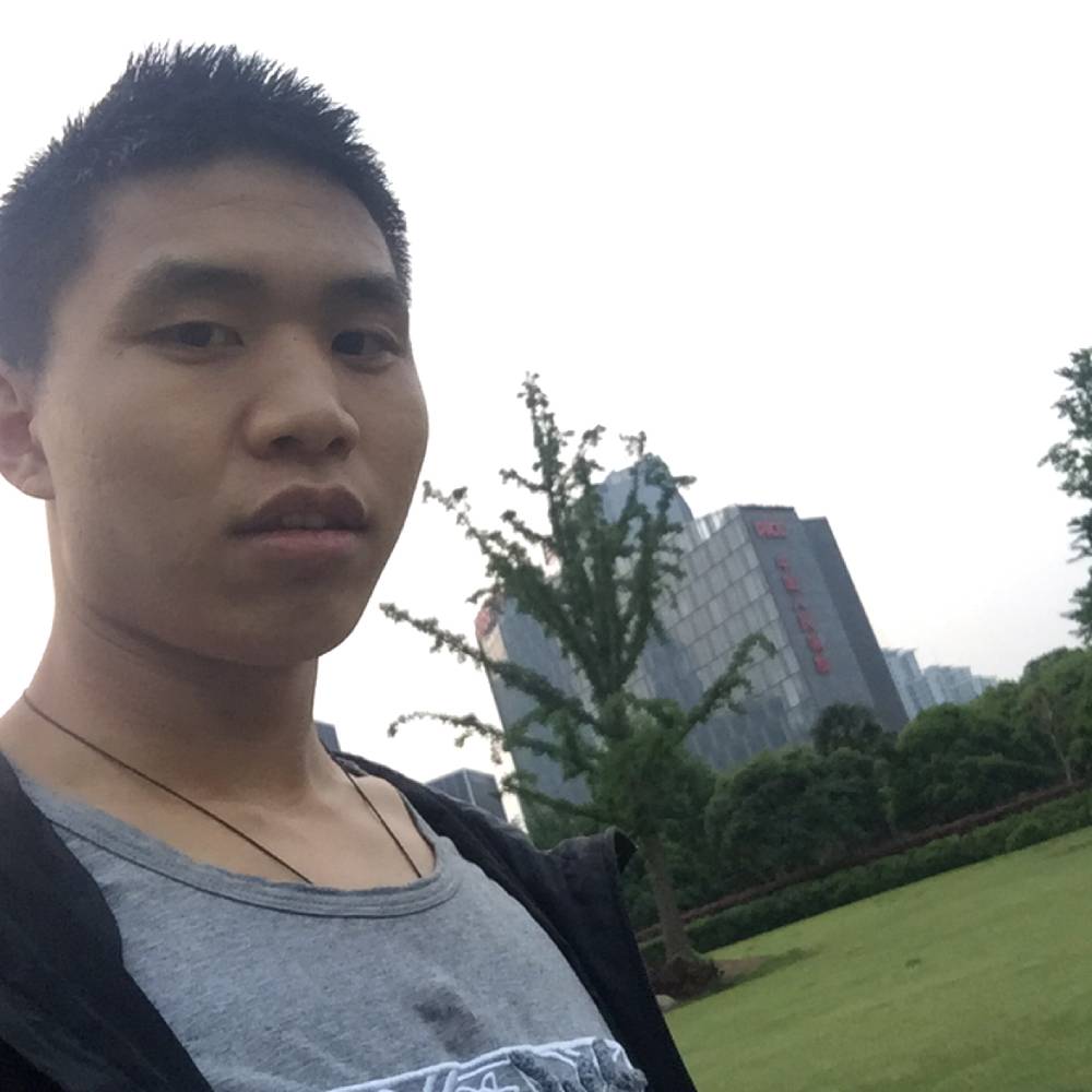 美好等于路灯的照片