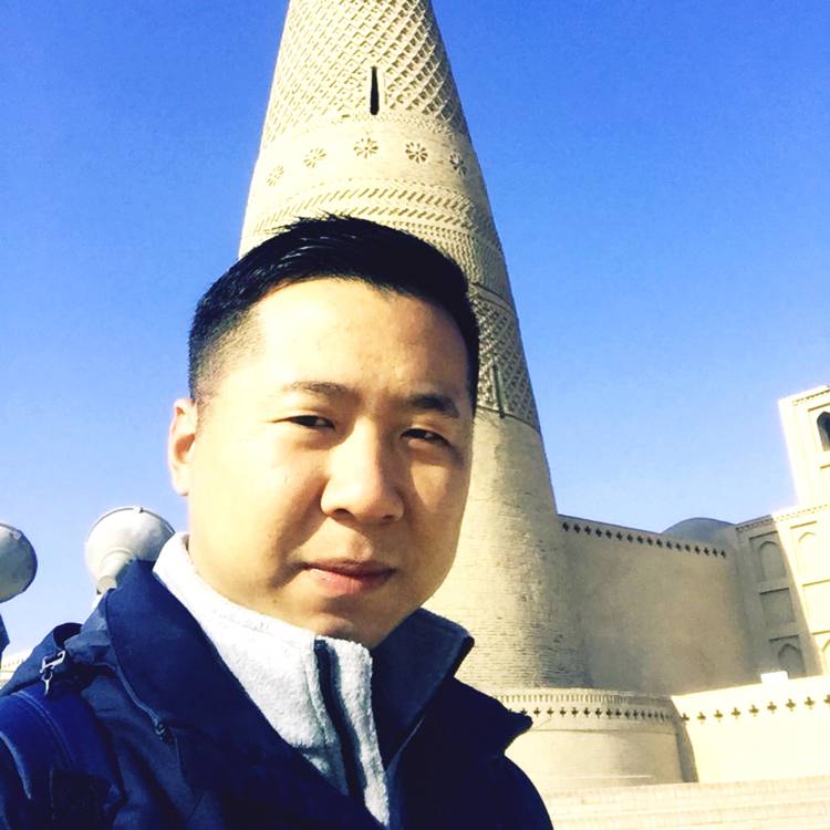 小郑哥哥的照片