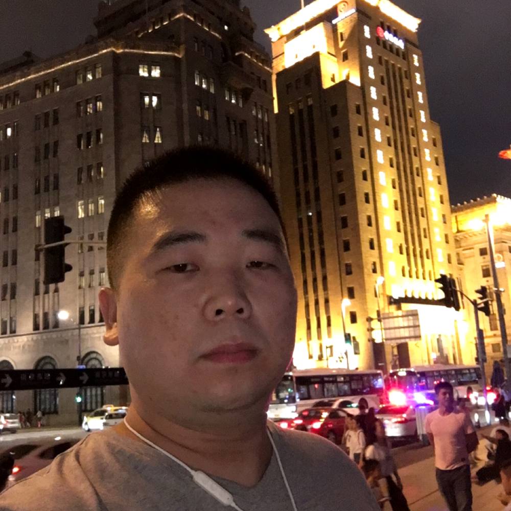 彼年愿白开水的照片