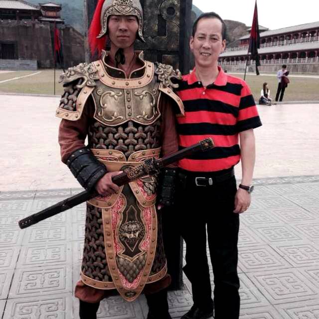 期待爱传统的照片