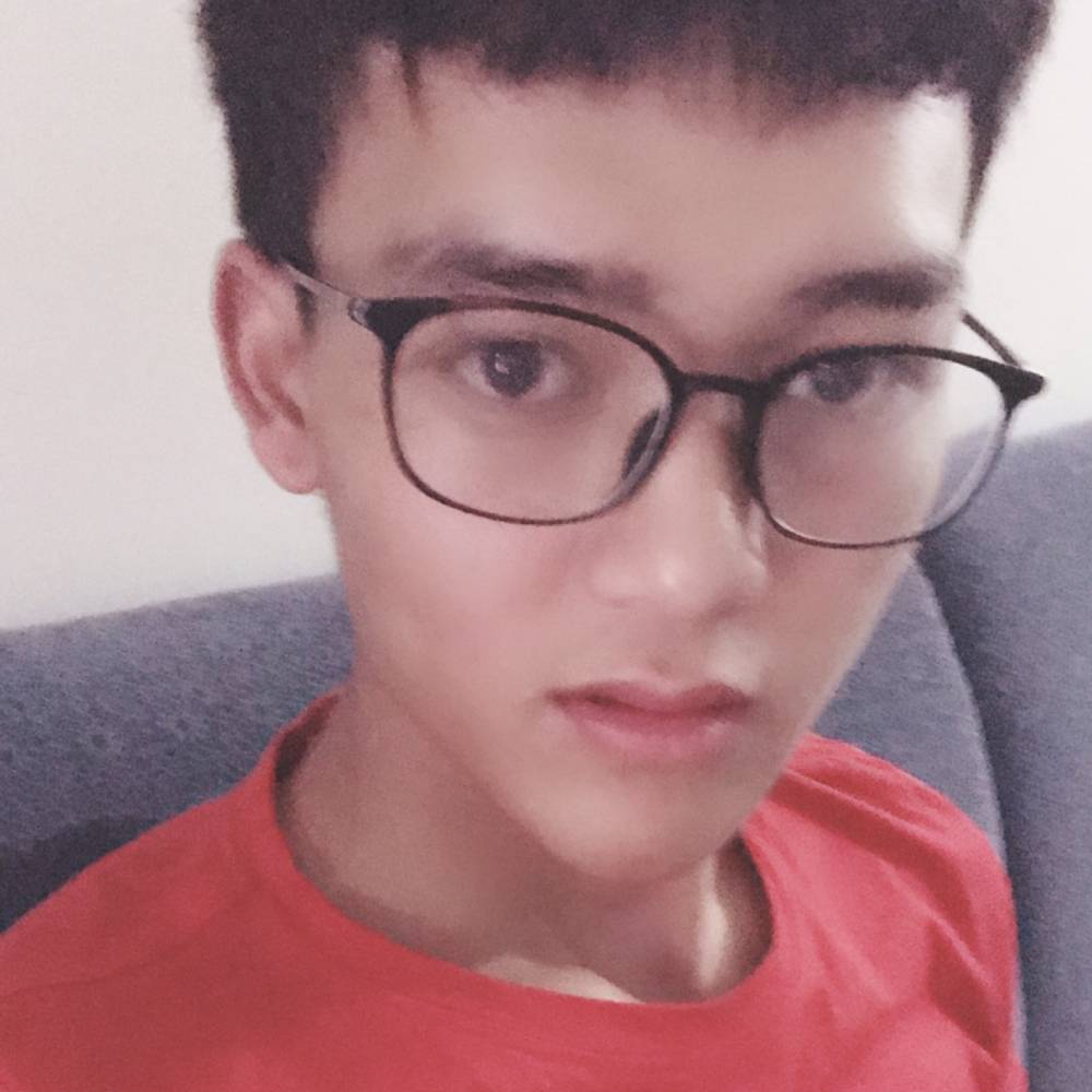 孤僻少年的照片