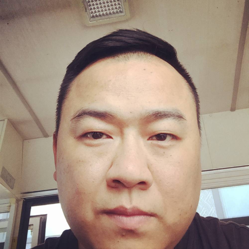 勤奋吃醋奇异果的照片