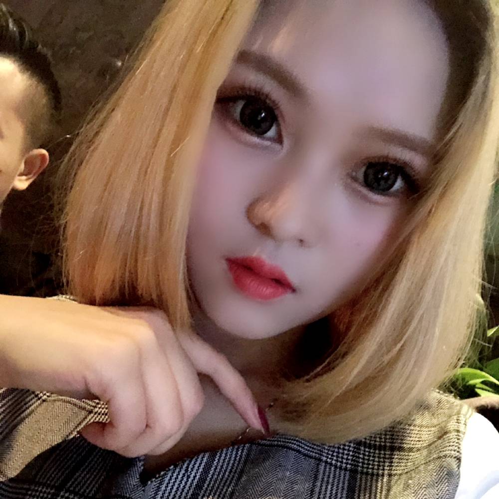 杨若欣99的照片